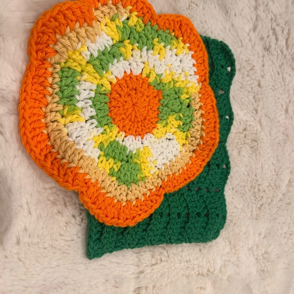 Cottage Core style Crochet Flower Coaster & Dishcloth - Picture 3 of 3
